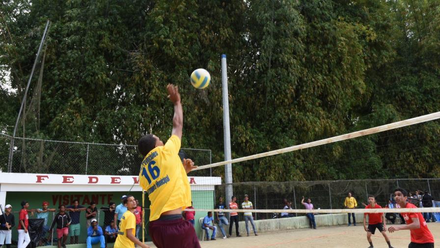 Salcedo se lleva el atletismo en las eliminatorios para los Juegos Nacionales