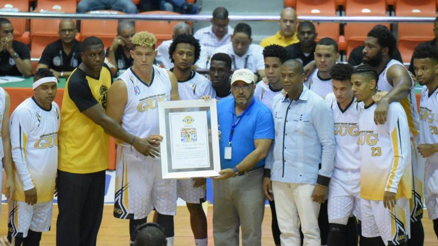 El Gregorio Urbano Gilbert venció al Cupes en día especial para Adris Rodríguez