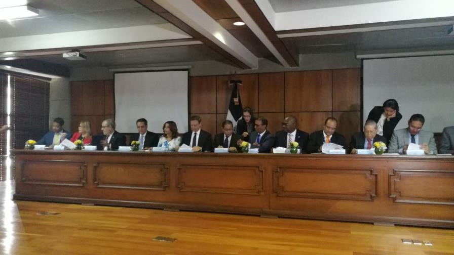 Instituciones firman acuerdo para buscar solución al registro tardío de nacimientos