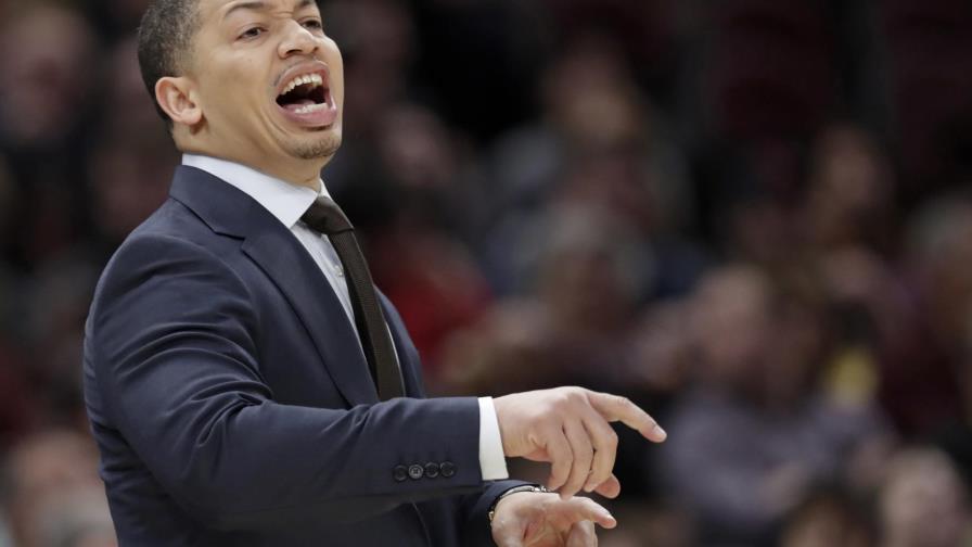 Tyronn Lue se aleja de Cavaliers para atender problemas de salud