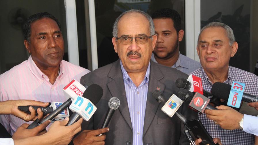 Faña reconoce triunfo de Carolina Mejía y José Ignacio Paliza Faña reconoce triunfo de Carolina Mejía y José Ignacio Paliza