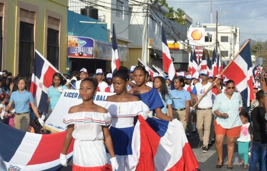 Con desfile militar, Azua celebra el 174 aniversario de la Batalla del 19 de Marzo