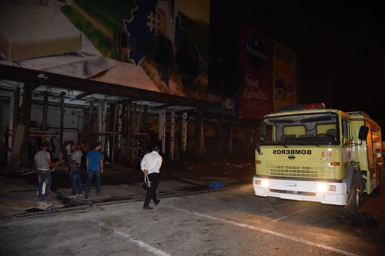 El siniestro lleva más siete horas.