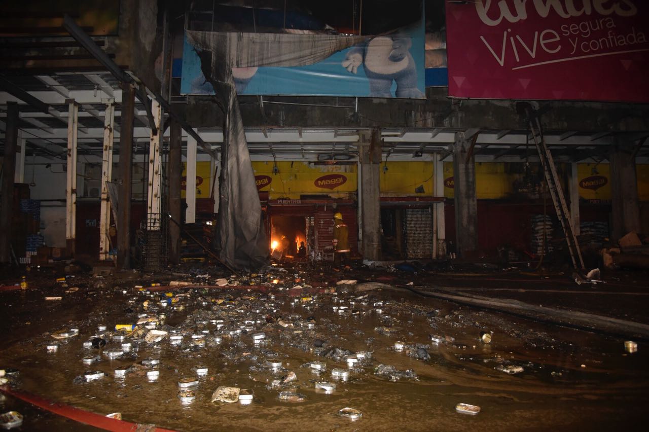 El siniestro lleva más siete horas. 