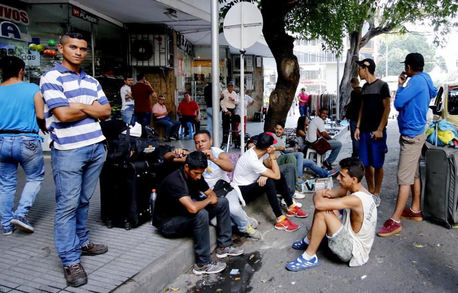 Centroamérica intenta controlar migración venezolana con imposición de visas