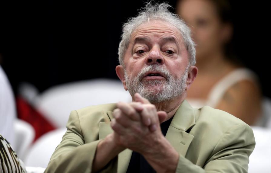 Expresidentes latinoamericanos arropan a Lula en inicio de gira por sur de Brasil