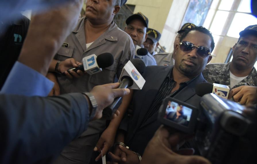 Para citar víctimas aplazan juicio de exteniente policial “La Soga”