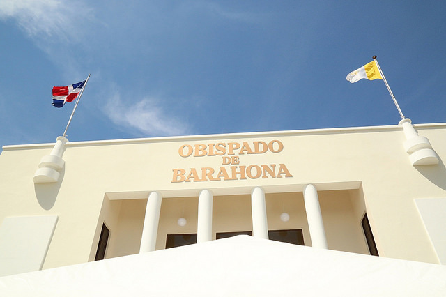 Sede del Obispado de Barahona remozado también.