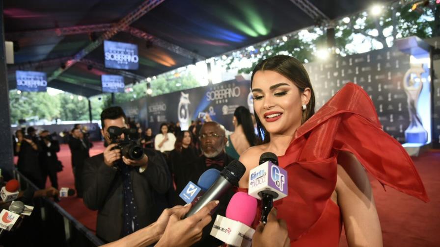 Clarissa Molina y Ozuna protagonizarán próxima película de Frank Perozo Clarissa Molina y Ozuna protagonizarán próxima película de Frank Perozo