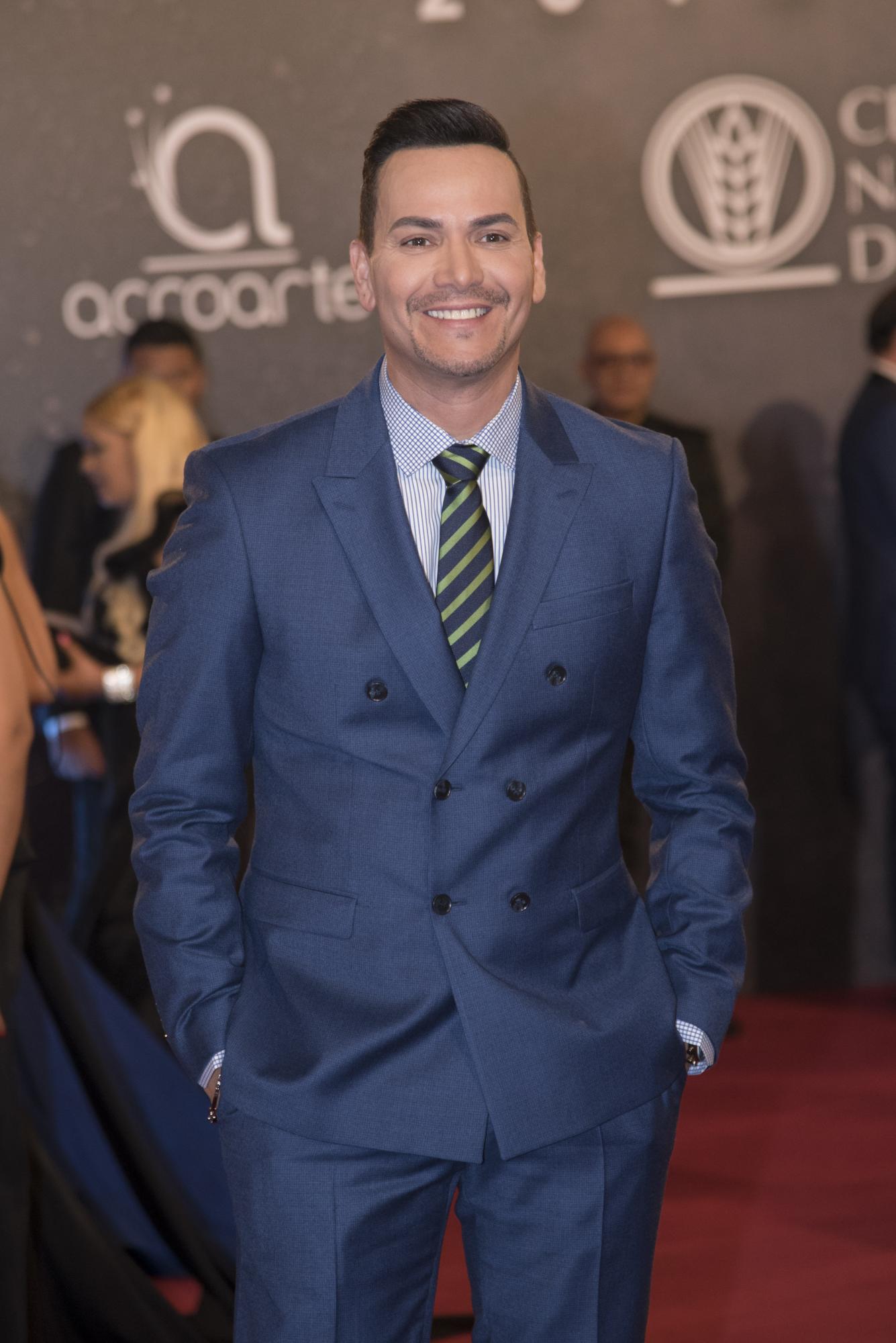 Víctor Manuelle vistió de su closet