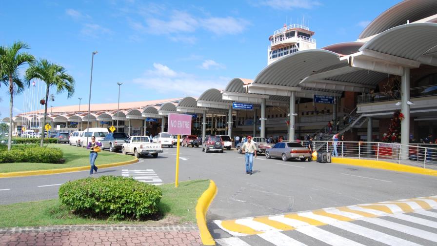 Suspenden vuelos hacia Estados Unidos por aeropuerto Cibao