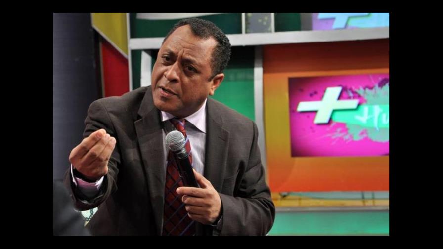 Michael Miguel denuncia que miembros de Acroarte “venden premios”