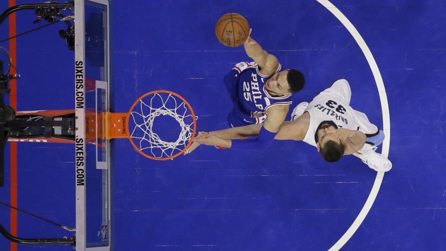 Los 76ers regulan fuerzas al apalear a Grizzlies