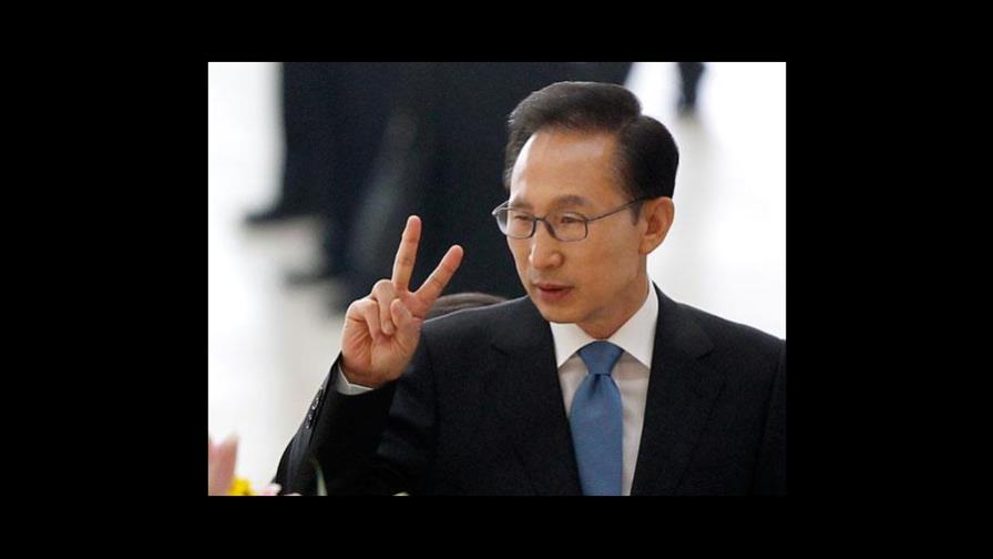 Ordenan el arresto del expresidente surcoreano Lee Myung-bak por corrupción Ordenan el arresto del expresidente surcoreano Lee Myung-bak por corrupción