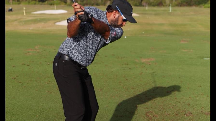 Hiram Silfa termina con un golpe bajo el par en arranque del PGA Tour