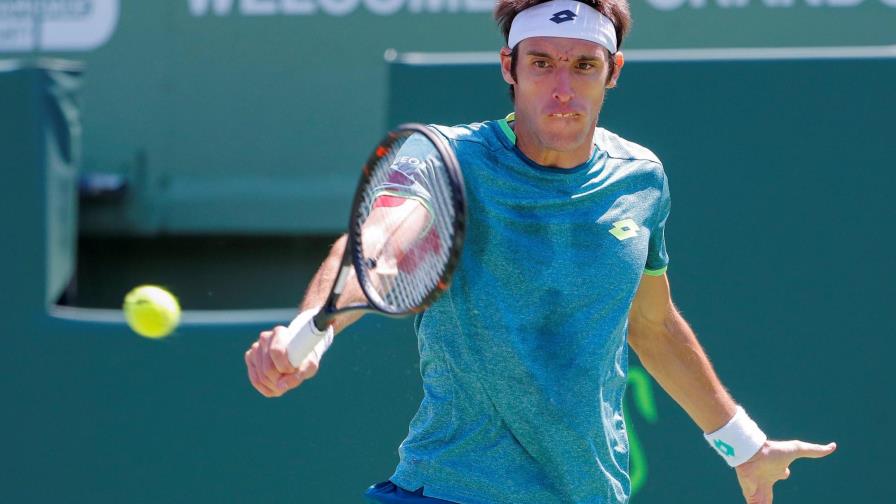 Leonardo Mayer sufre para derrotar a Young pero ya está en segunda ronda de Miami