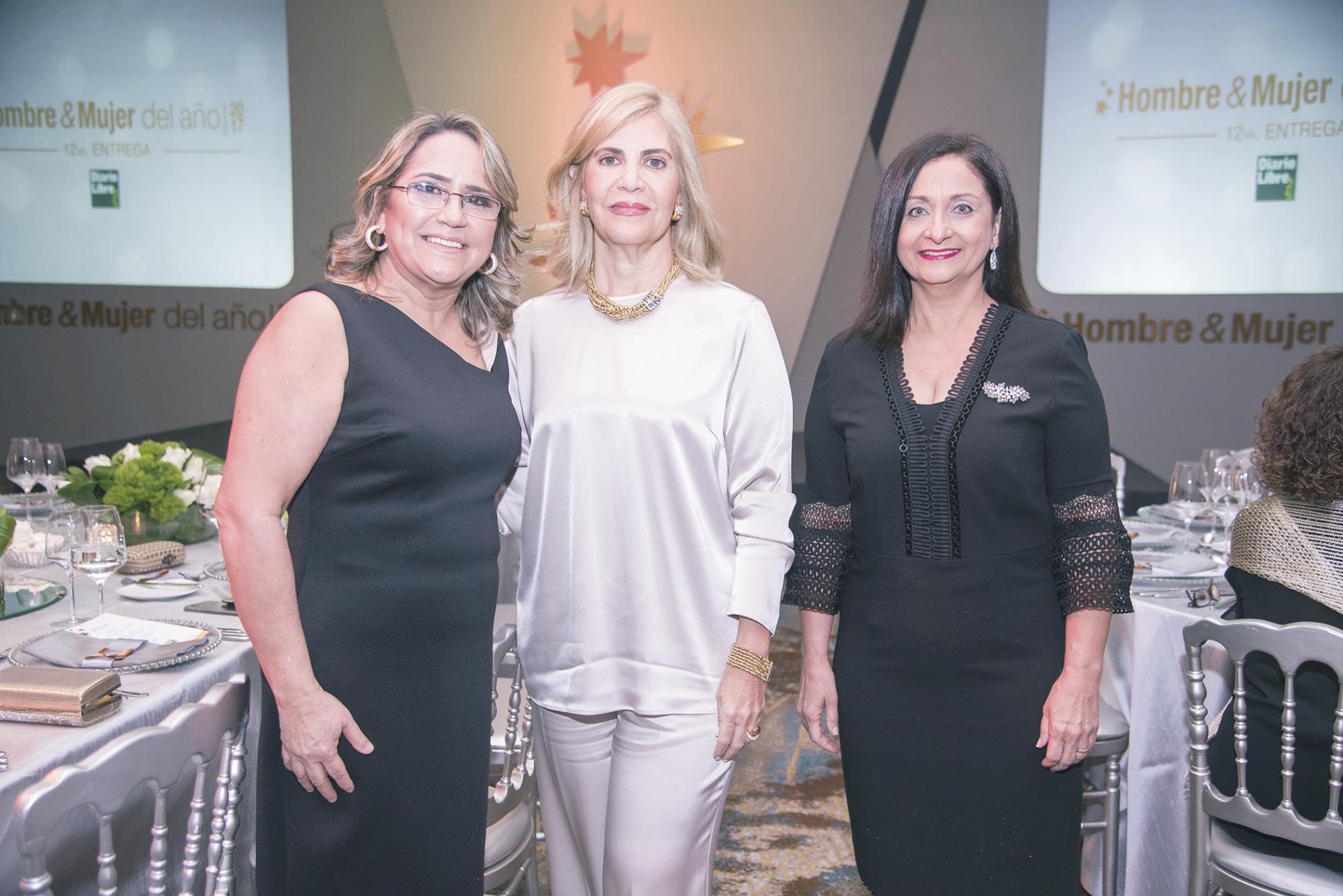 Justina Cartagena, Mayra Pellerano y Yanira Lara.