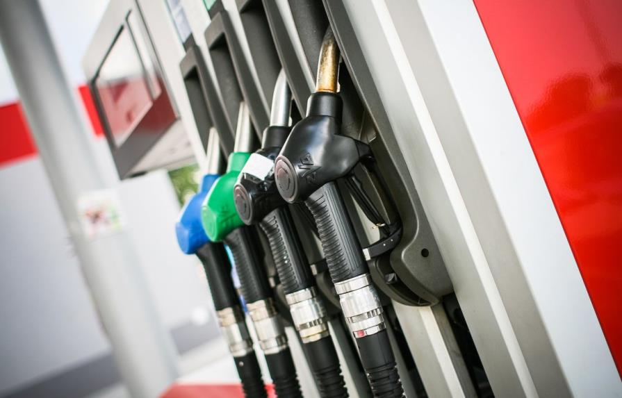 Gasolinas aumentan RD$5.00 por galón