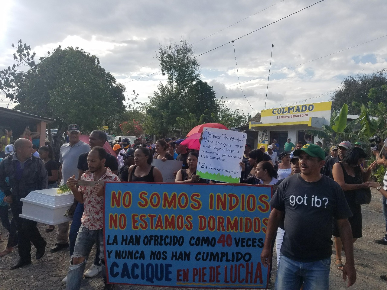 La comunidad demanda la reparación de la vía