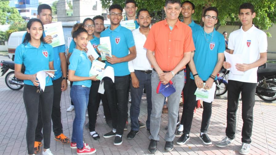 Alcaldía Santo Domingo Oeste realiza jornada de limpieza Alcaldía Santo Domingo Oeste realiza jornada de limpieza