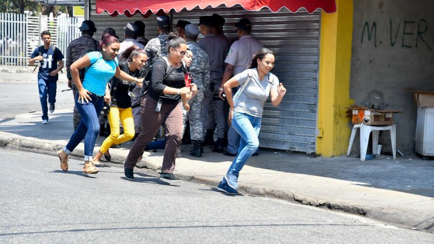Suspenden docencia en la UASD tras manifestaciones Suspenden docencia en la UASD tras manifestaciones