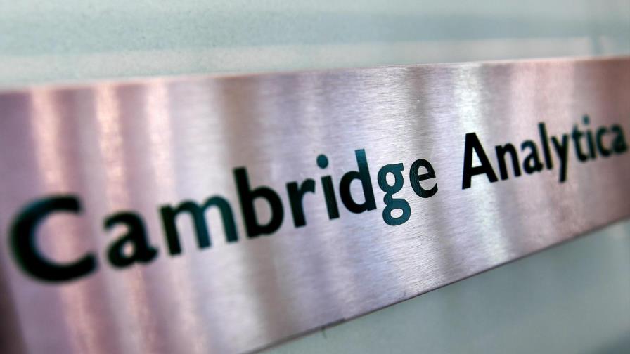 Facebook se enfrenta a cuatro demandas colectivas de usuarios y accionistas