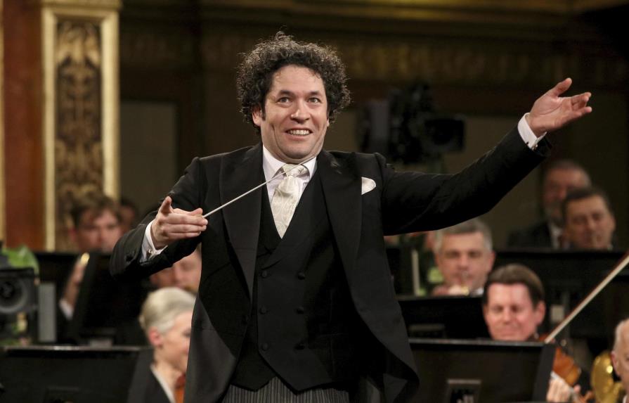 El director sinfónico Gustavo Dudamel recibe la nacionalidad española