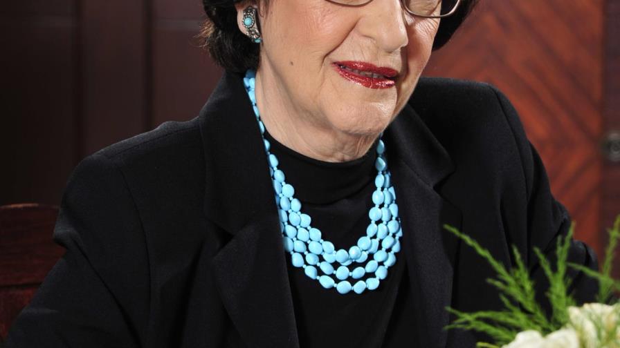 Periodista Carmenchu Brusiloff es elegida Premio Nacional de Periodismo 2018