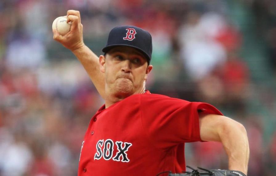 Las Grandes Ligas suspenden a lanzador de Boston con 15 juegos por violencia doméstica