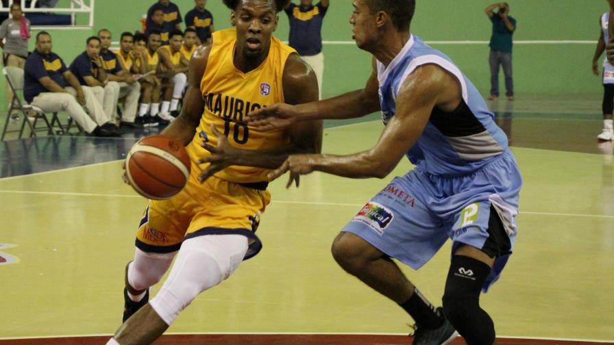 El Mauricio Báez comienza con un triunfo ante Los Prados en su primer compromiso