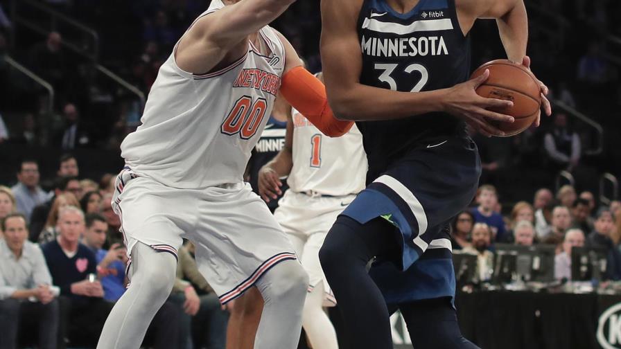 Towns, con doble-doble, garantiza a los Wolves jugar sobre .500 por primera vez en 13 años