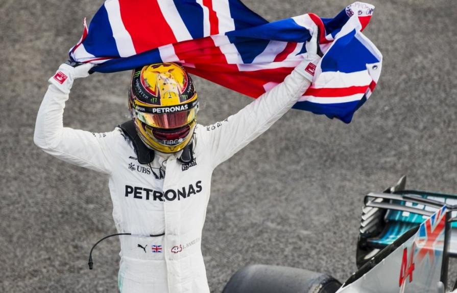Lewis Hamilton logra la “pole” de Gran Premio de Australia de Fórmula 1