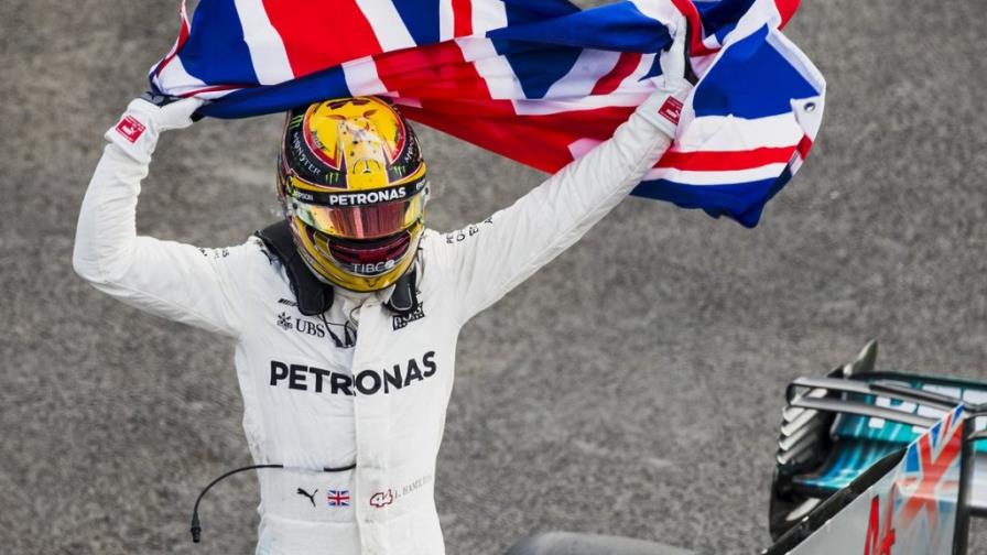 Lewis Hamilton logra la “pole” de Gran Premio de Australia de Fórmula 1 Lewis Hamilton logra la “pole” de Gran Premio de Australia de Fórmula 1