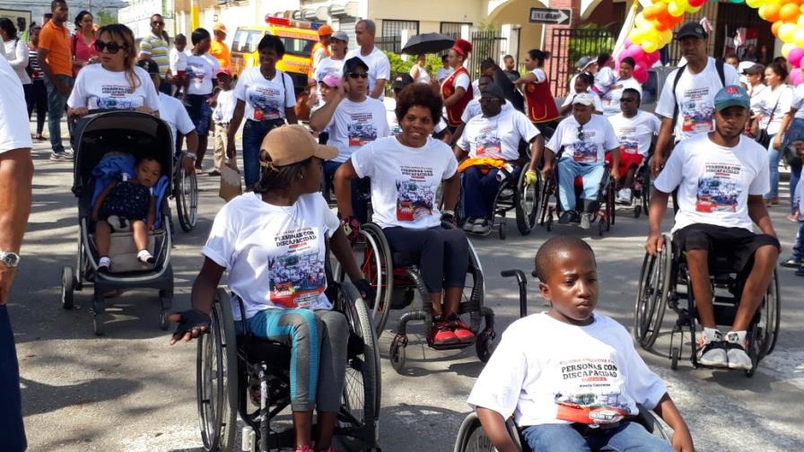 Con Feria Recreativa para Personas con Discapacidad arranca El Torneo de Voleibol y Baloncesto Playero Rubén Toyota 
