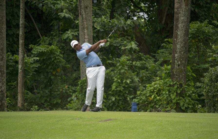 Dominicano Julio Santos se convierte en primero en la historia que llega a la Ronda Final del PGA TOUR