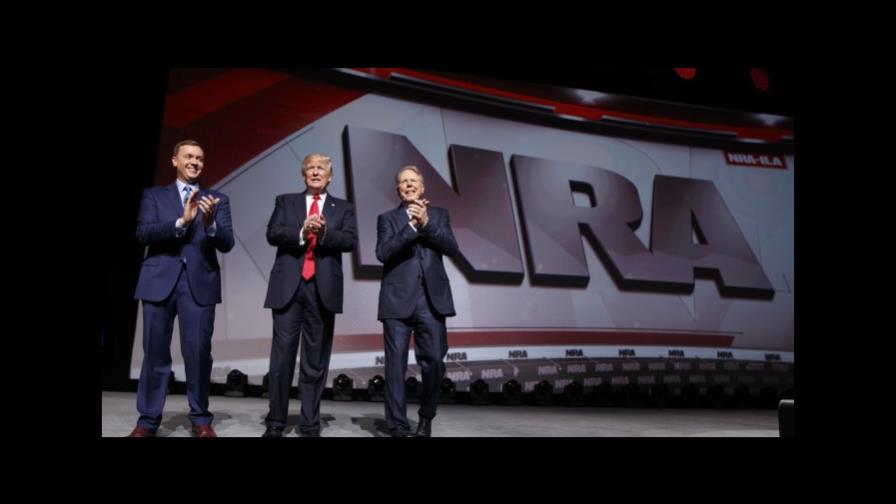La NRA acusa a élites de Hollywood de querer destruir derecho a portar armas La NRA acusa a élites de Hollywood de querer destruir derecho a portar armas