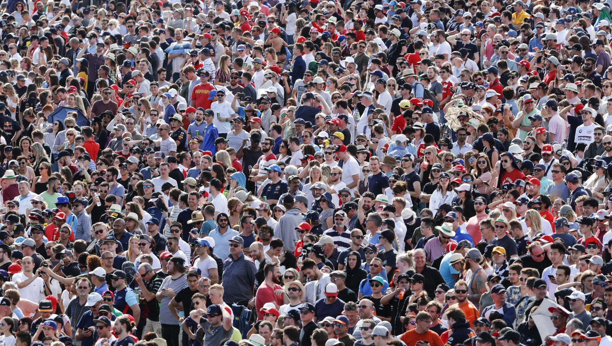 Vista general de los espectadores durante el Gran Premio de Fórmula Uno 2018 de Australia en el circuito Albert Park en Melbourne, Australia, el 25 de marzo de 2018.