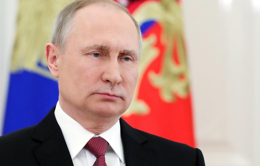 “Calma absoluta” de Putin ante acusaciones sobre el exespía, según el Kremlin