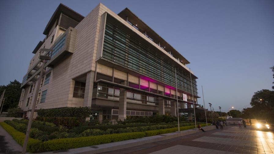 Suspenden dos fiscales por presunta negligencia en caso de violencia de género