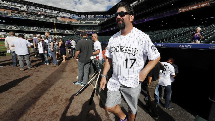 Ex peloteros de las mayores luchan para lidiar con el retiro