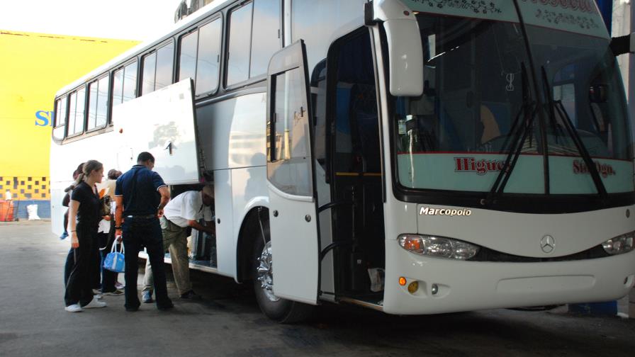 Partidos se acogen a la tregua política y la ciudad se ve más tranquila
Los partidos se acogen a la tregua política; ciudad se torna tranquila Partidos se acogen a la tregua política y la ciudad se ve más tranquila
Los partidos se acogen a la tregua política; ciudad se torna tranquila
