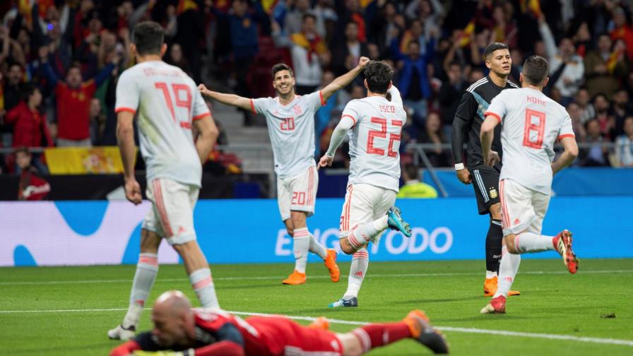 España humilla (6-1) a una Argentina sin Messi