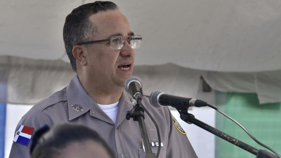 Ney Aldrín pide a los agentes policiales actuar con energía contra la delincuencia 