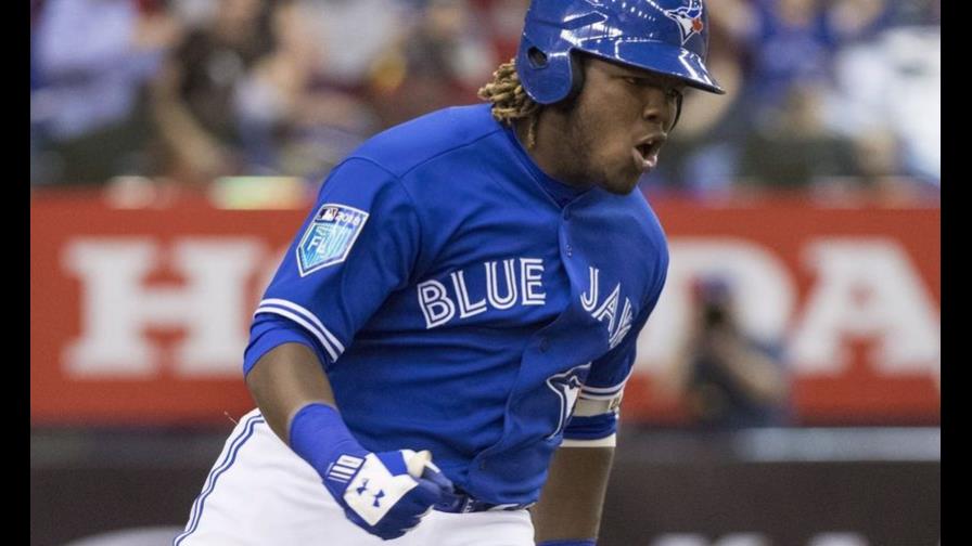 VIDEO: Vladimir Guerrero Jr. dispara cuadrangular de oro en Montreal