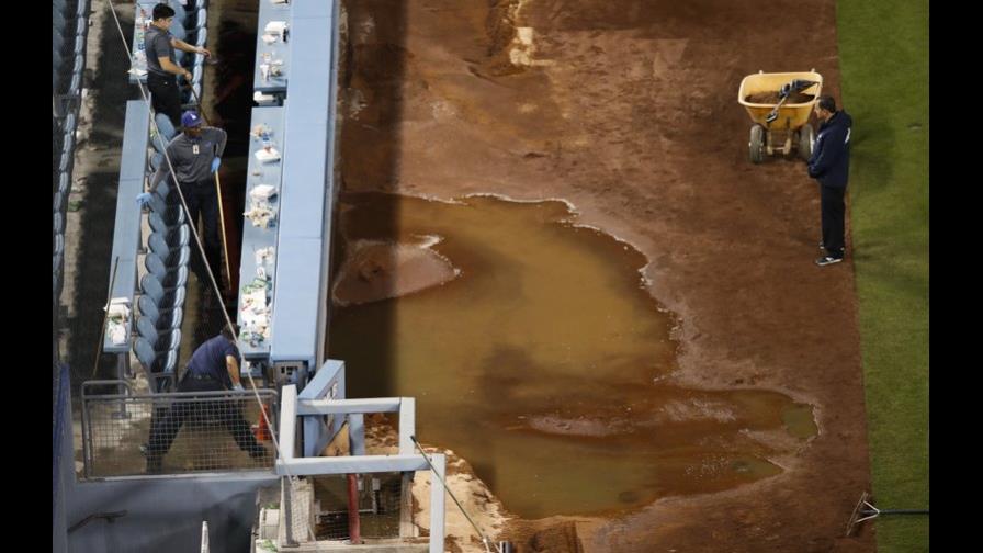 Aguas albañales suspenden partido de primavera Dodgers y Angelinos