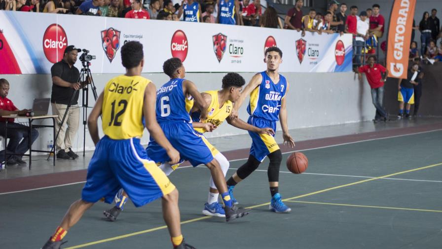 Evangélico Central y Metas lideran la Copa Intercolegial Claro de Baloncesto 2018