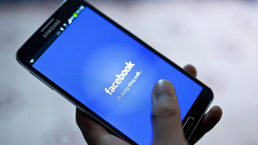 Facebook cambia opciones de privacidad tras escándalo de Cambridge Analytica
