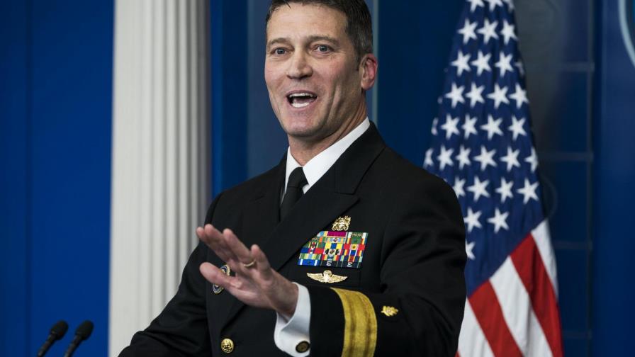 Trump nombra a su médico presidencial como secretario de Asuntos de Veteranos