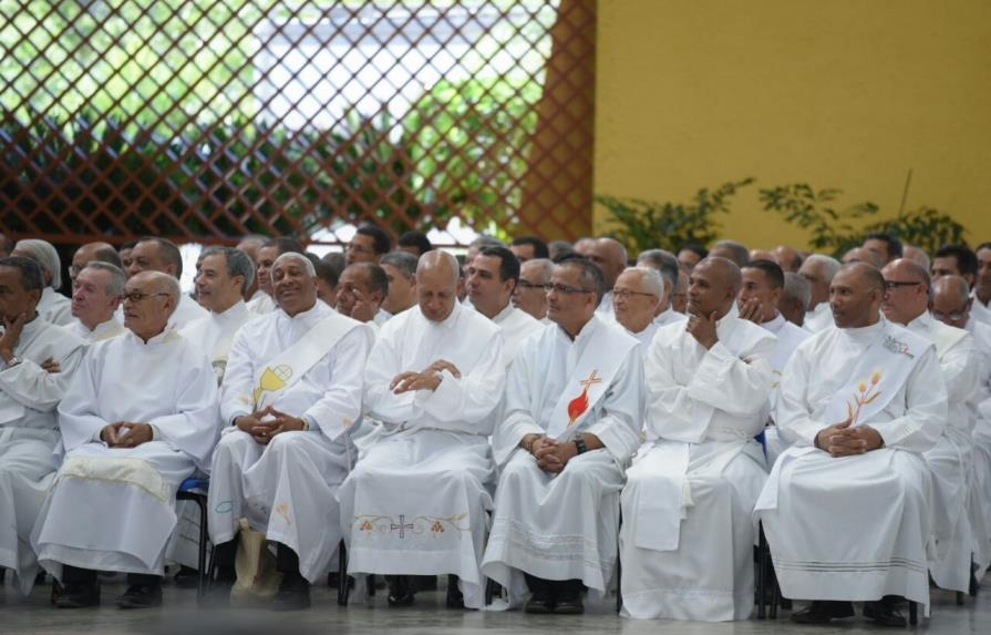 En misa crismal piden a fieles querer y apoyar a los sacerdotes 