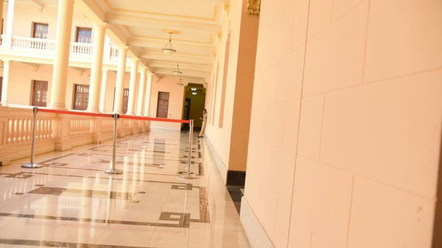 Presidente Medina y ministros llegaron temprano al Palacio Nacional